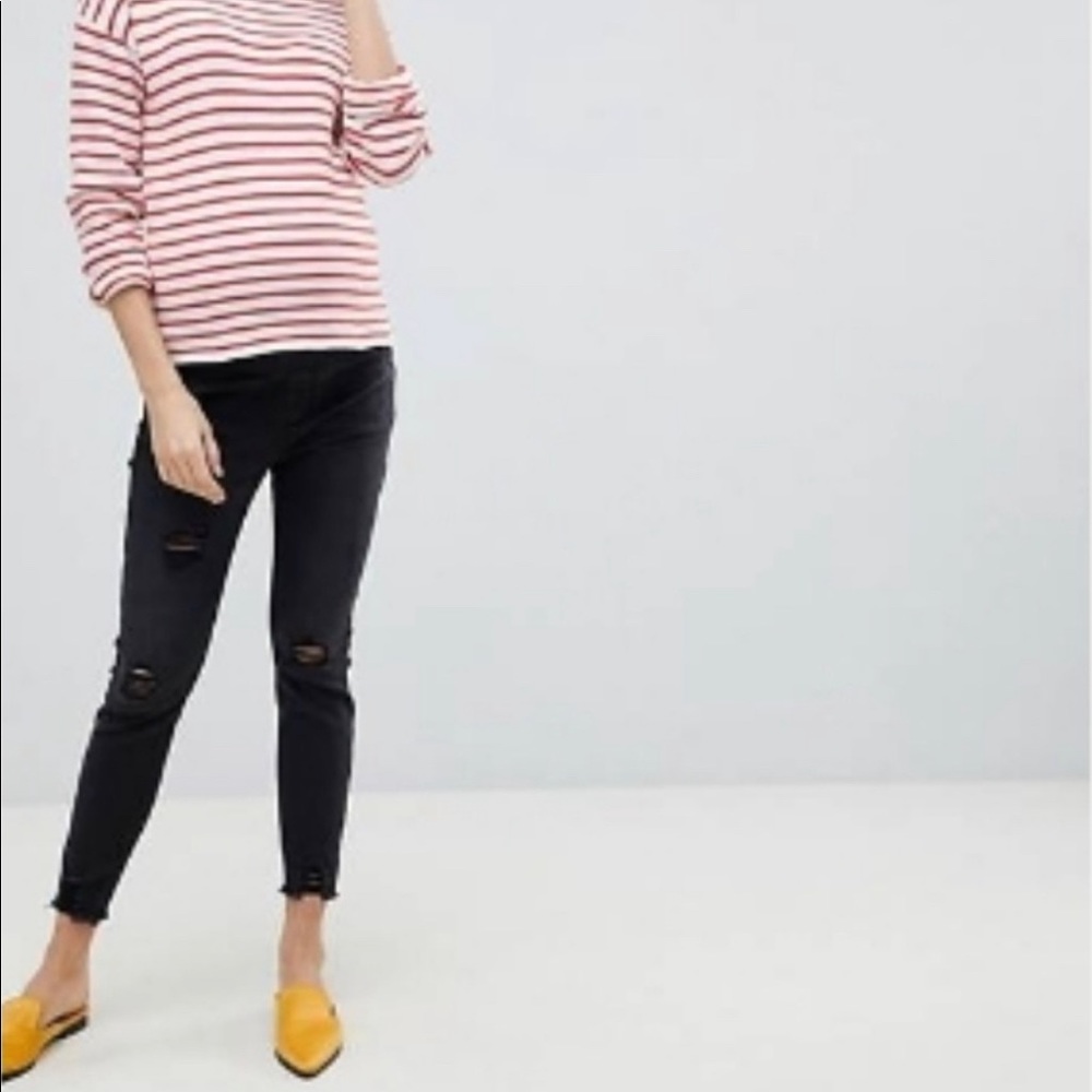 New Look Maternity Jenna Distressed Jeans